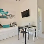 公寓式酒店 Isa - In Just 450 Meters From The Beach, With Air Conditioning And Outdoor Private Area