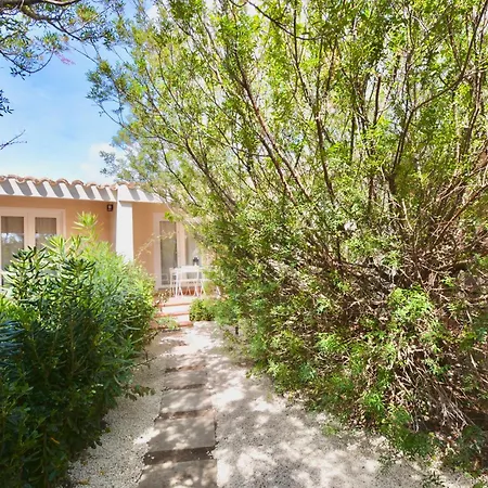 Isa - In Just 450 Meters From The Beach, With Air Conditioning And Outdoor Private Area 公寓式酒店